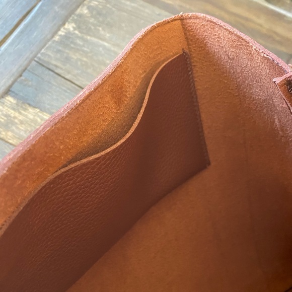 Vince Camuto handbag - Picture 5 of 7